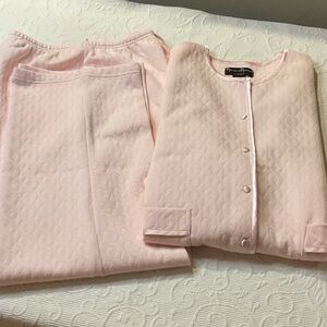 Mercer & Madison Intimates Pink Quilted Pajama Set. Large. Nearly new.